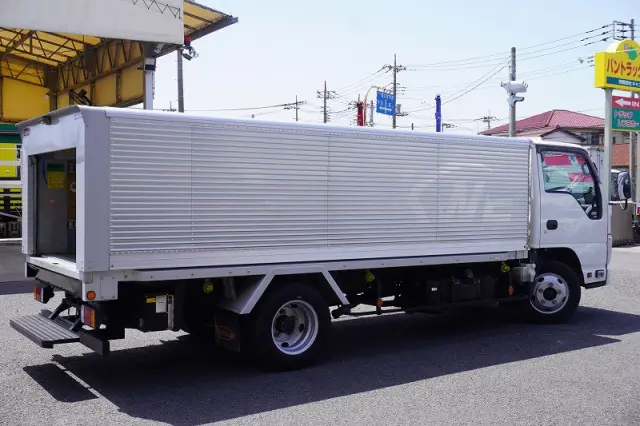 いすゞ エルフ TPG-NKR85AN(2WD)の写真24