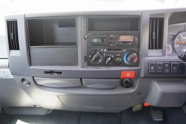 いすゞ エルフ TPG-NKR85AN(2WD)の写真30