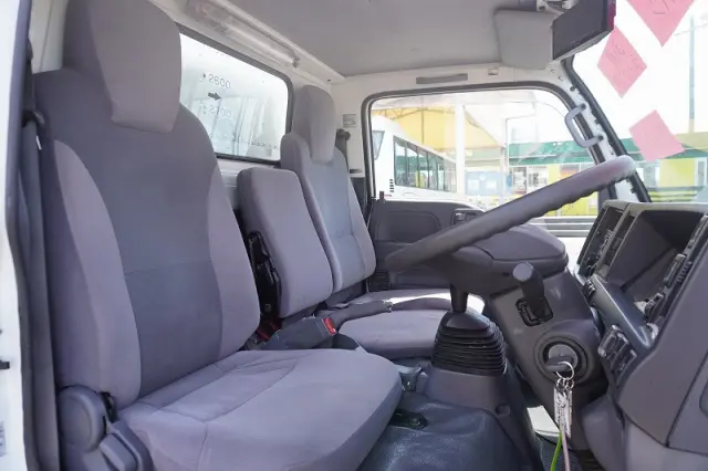 いすゞ エルフ TPG-NKR85AN(2WD)の写真34