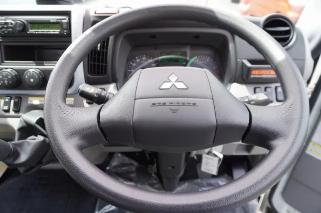 三菱 キャンター 2PG-FEB80(2WD)の写真32