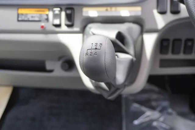 三菱 キャンター 2PG-FEB80(2WD)の写真33