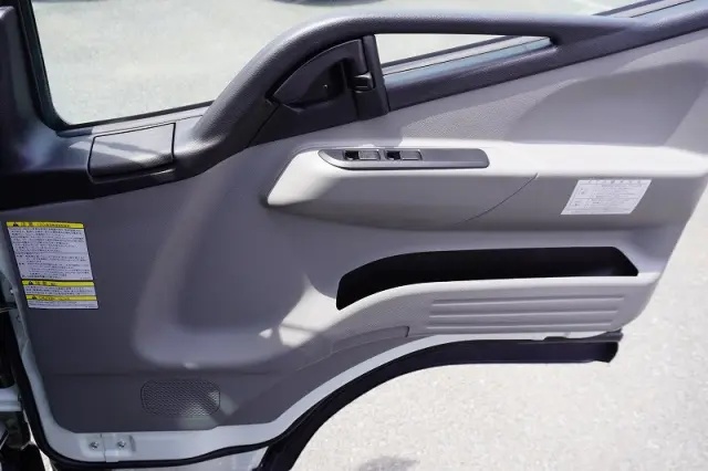 三菱 キャンター 2PG-FEB80(2WD)の写真36