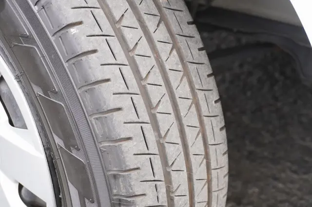 トヨタ ハイエースバン 3BF-TRH200V(2WD)の写真10