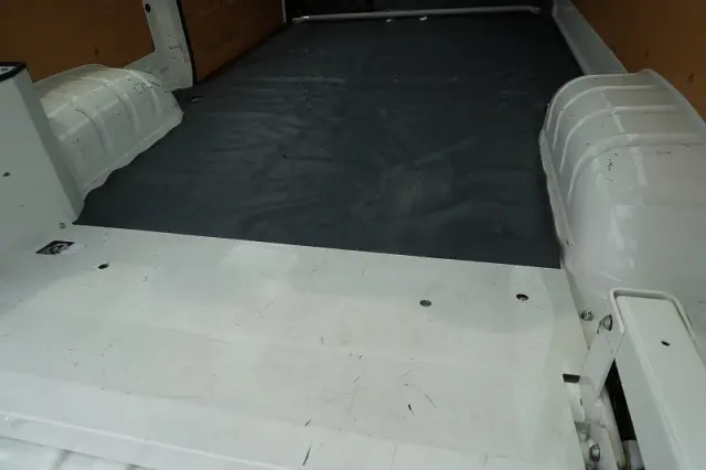 トヨタ ハイエースバン 3BF-TRH200V(2WD)の写真19