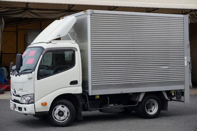 トヨタ ダイナ 2RG-XZU605(2WD)の写真1