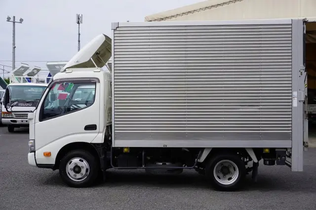 トヨタ ダイナ 2RG-XZU605(2WD)の写真3