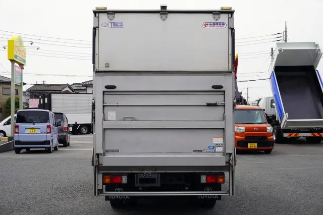 トヨタ ダイナ 2RG-XZU605(2WD)の写真4