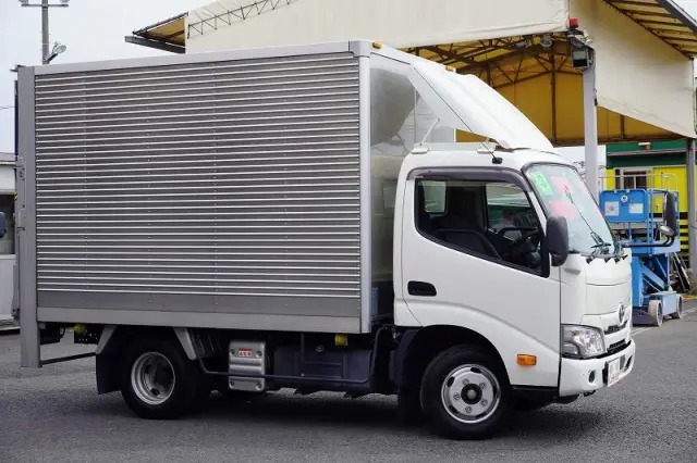 トヨタ ダイナ 2RG-XZU605(2WD)の写真6