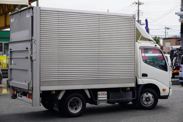 トヨタ ダイナ 2RG-XZU605(2WD)の写真8