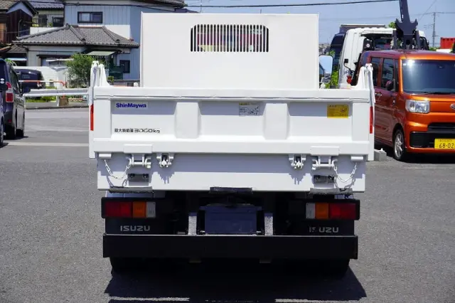 いすゞ エルフ TPG-NKR85AN(2WD)の写真4