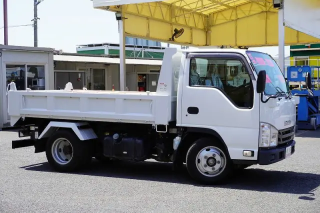 いすゞ エルフ TPG-NKR85AN(2WD)の写真6