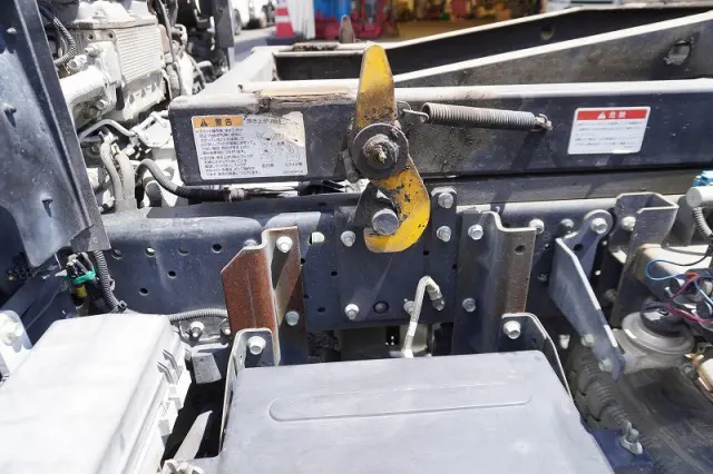 いすゞ エルフ TPG-NKR85AN(2WD)の写真13