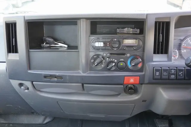 いすゞ エルフ TPG-NKR85AN(2WD)の写真34