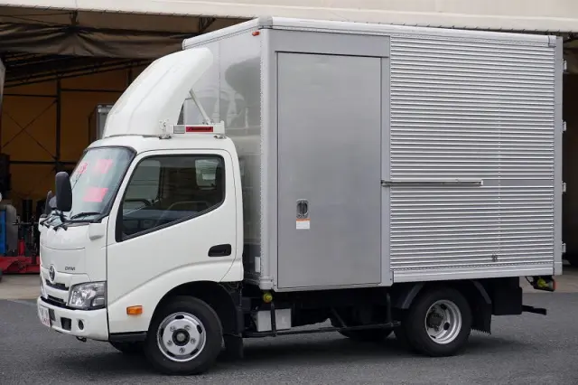 トヨタ ダイナ 2RG-XZC605(2WD)の写真1