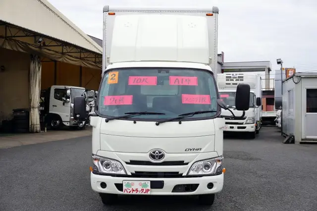 トヨタ ダイナ 2RG-XZC605(2WD)の写真2