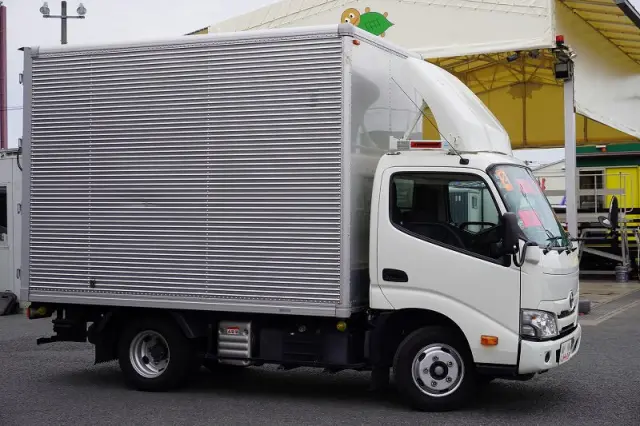 トヨタ ダイナ 2RG-XZC605(2WD)の写真6