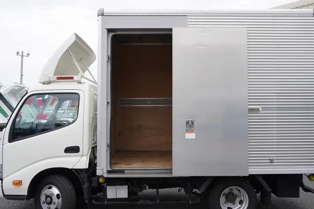 トヨタ ダイナ 2RG-XZC605(2WD)の写真16