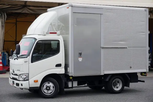 トヨタ ダイナ 2RG-XZC605(2WD)の写真1
