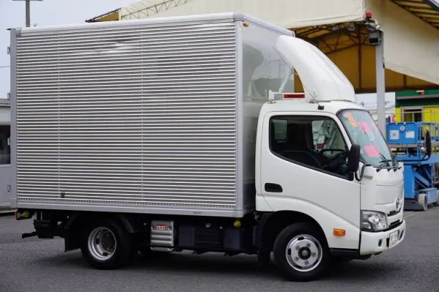 トヨタ ダイナ 2RG-XZC605(2WD)の写真6