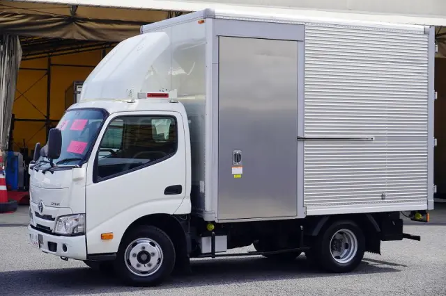 トヨタ ダイナ 2RG-XZC605(2WD)の写真1