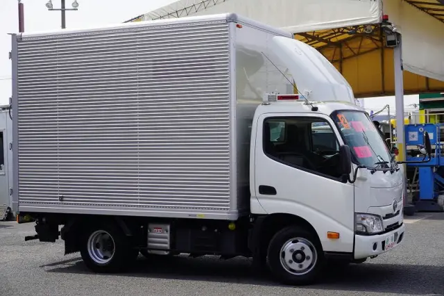 トヨタ ダイナ 2RG-XZC605(2WD)の写真6