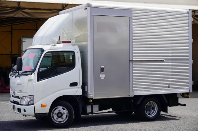 トヨタ ダイナ 2RG-XZC605(2WD)の写真1