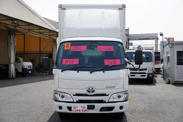トヨタ ダイナ 2RG-XZC605(2WD)の写真2