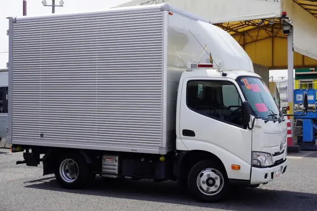 トヨタ ダイナ 2RG-XZC605(2WD)の写真6