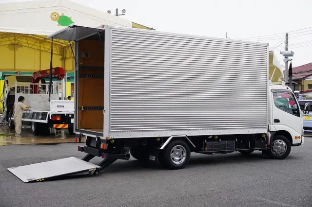 日野 デュトロ TKG-XZU655M(2WD)の写真9