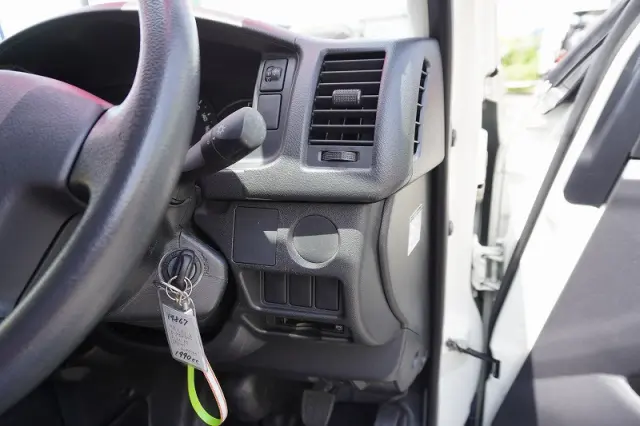 トヨタ ハイエースバン CBF-TRH200V(2WD)の写真34
