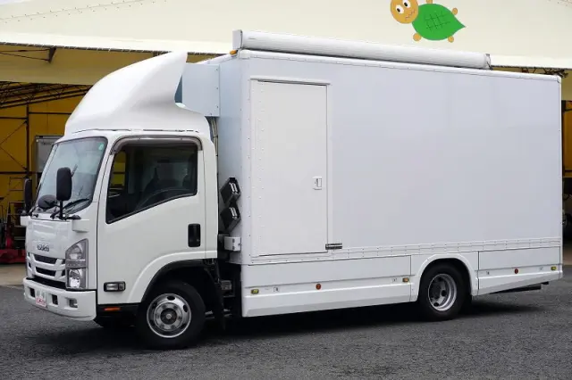 いすゞ エルフ TPG-NPS85AN(4WD)の写真1