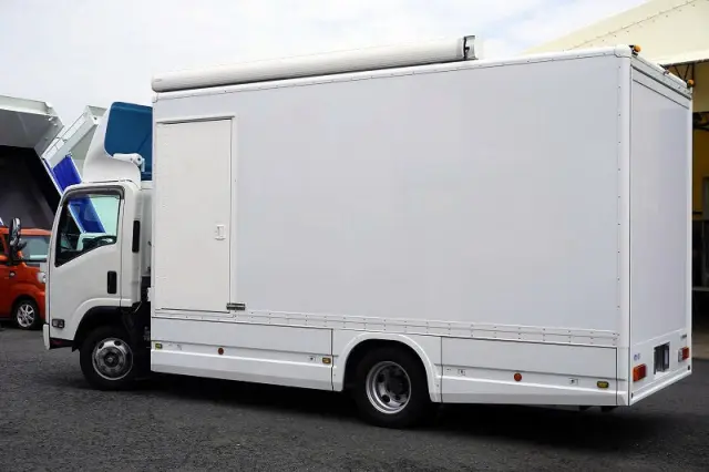 いすゞ エルフ TPG-NPS85AN(4WD)の写真7