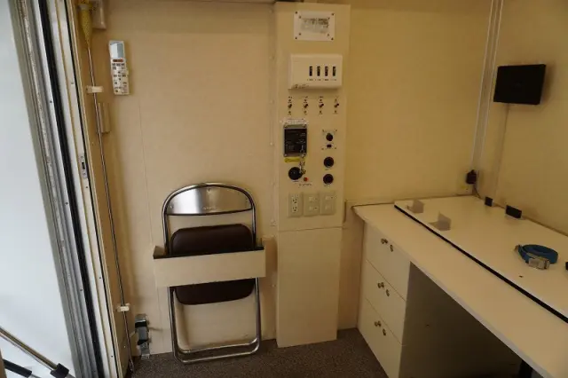 いすゞ エルフ TPG-NPS85AN(4WD)の写真30