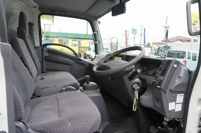 いすゞ エルフ TPG-NPS85AN(4WD)の写真48