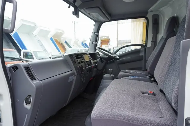 いすゞ エルフ TPG-NPS85AN(4WD)の写真49