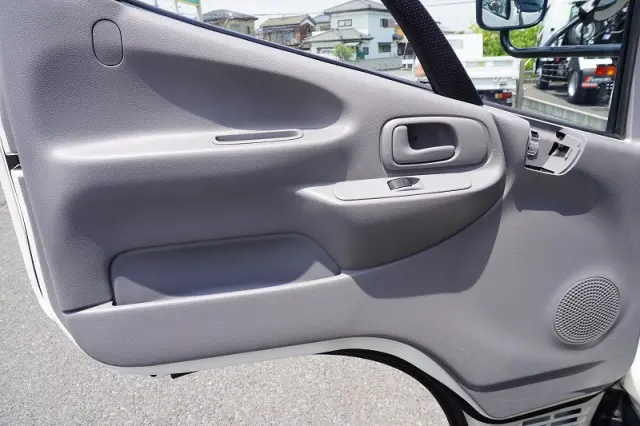 日野 デュトロ 2RG-XZC605M(2WD)の写真37