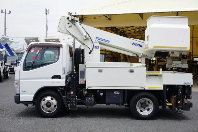 三菱 キャンター TPG-FEA50(2WD)の写真3