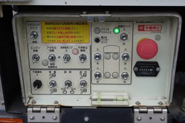 三菱 キャンター TPG-FEA50(2WD)の写真34