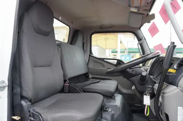 三菱 キャンター TPG-FEA50(2WD)の写真42