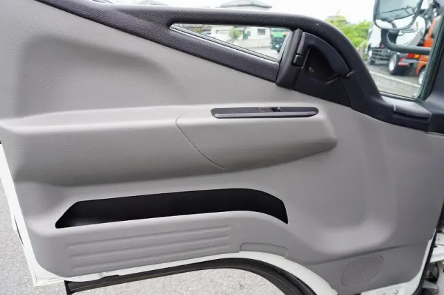 三菱 キャンター TPG-FEA50(2WD)の写真46