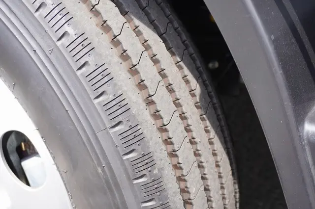 三菱 キャンター 2RG-FEAV0(2WD)の写真9