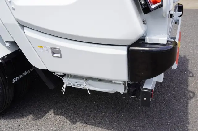 三菱 キャンター 2RG-FEAV0(2WD)の写真17