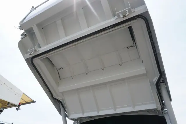 三菱 キャンター 2RG-FEAV0(2WD)の写真26