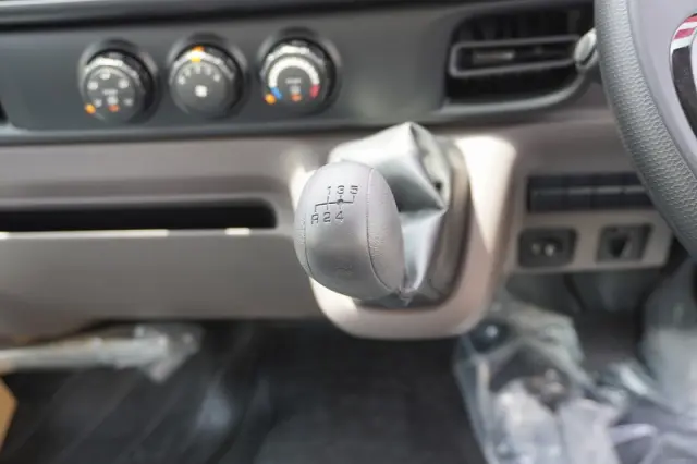 三菱 キャンター 2RG-FEAV0(2WD)の写真28