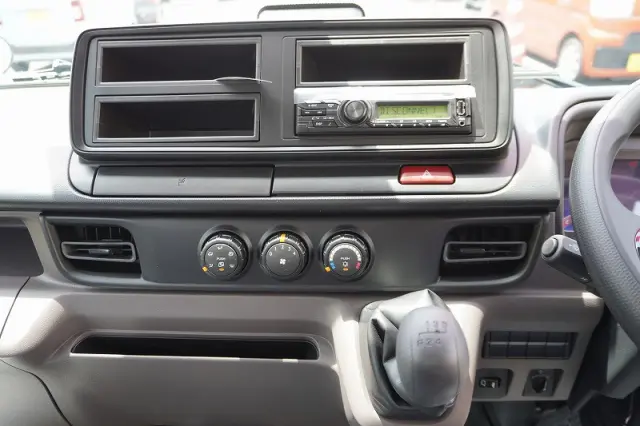 三菱 キャンター 2RG-FEAV0(2WD)の写真29