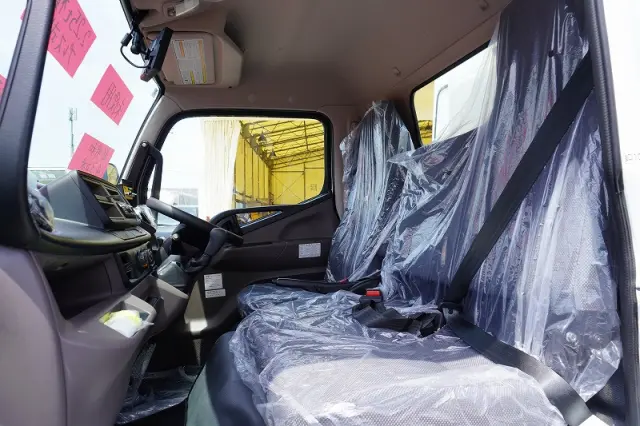 三菱 キャンター 2RG-FEAV0(2WD)の写真36
