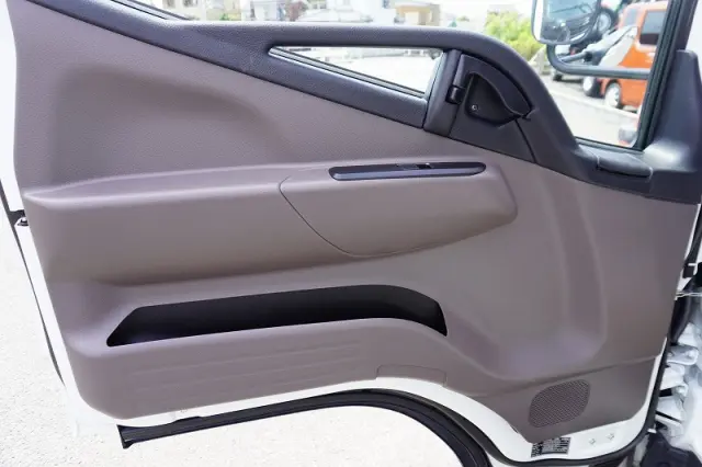 三菱 キャンター 2RG-FEAV0(2WD)の写真37