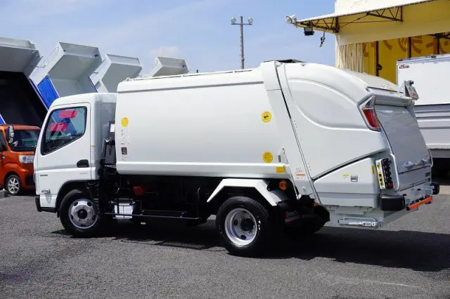三菱 キャンター 2RG-FEAV0(2WD)の写真7