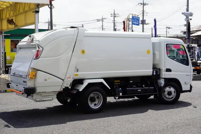 三菱 キャンター 2RG-FEAV0(2WD)の写真8