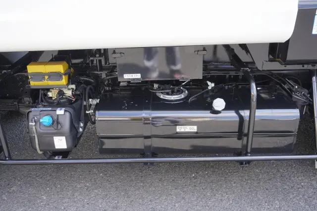 三菱 キャンター 2RG-FEAV0(2WD)の写真23